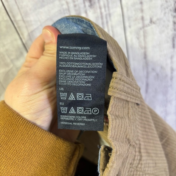 Tommy Hilfiger Men’s Khaki Shorts 34 - Picture 3 of 7